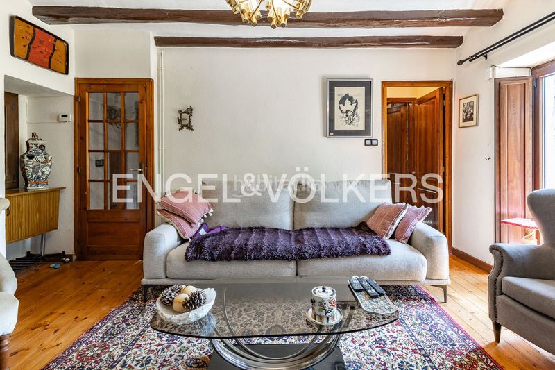 Foto 5ac5cd0d-e69a-4e06-aeda-d7b328c8bc31. Casa masía exclusiva con máxima privacidad, vistas a montserrat en Castellbell i el Vilar