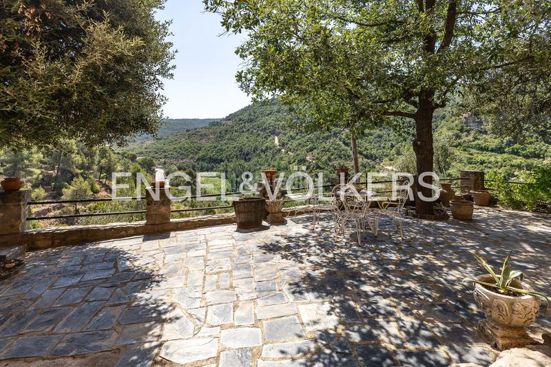 Foto c5dead9e-ea93-4b0d-8208-5c5a9c38d23f. Casa masía exclusiva con máxima privacidad, vistas a montserrat en Castellbell i el Vilar