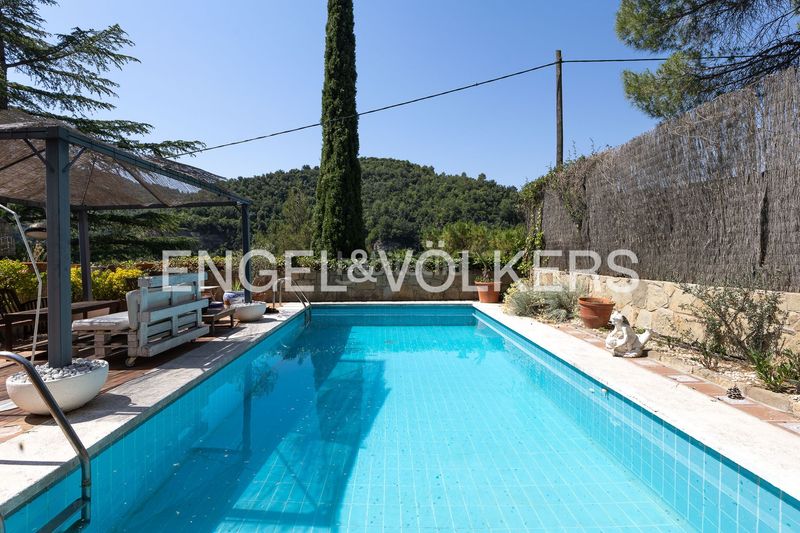 Foto d419ef06-936b-4ed7-9c74-91b1729076e0. Casa masía exclusiva con máxima privacidad, vistas a montserrat en Castellbell i el Vilar