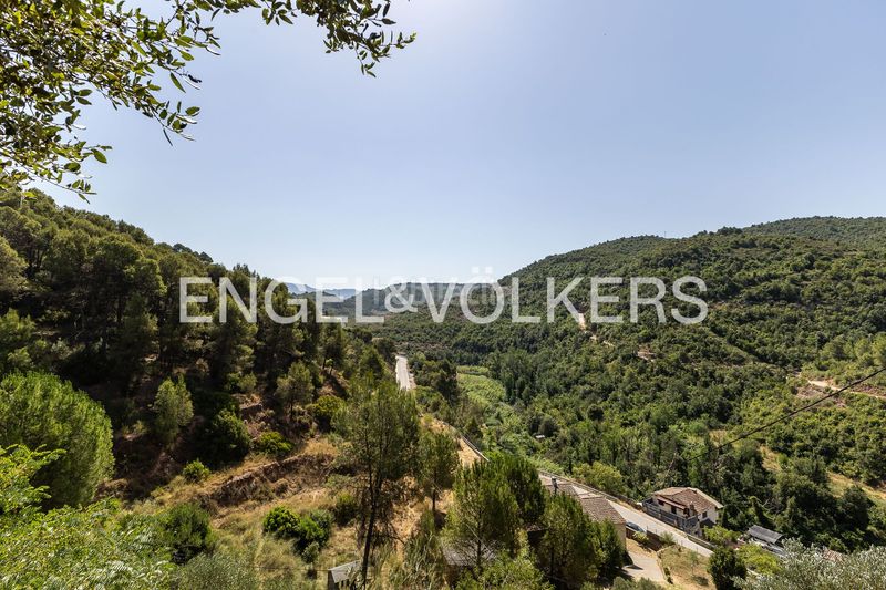Foto e62fd5e8-52d5-45f3-811e-457da6965b85. Casa masía exclusiva con máxima privacidad, vistas a montserrat en Castellbell i el Vilar