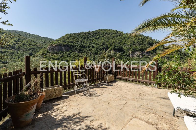 Foto e761f57c-30d5-4383-b522-084f451bc976. Casa masía exclusiva con máxima privacidad, vistas a montserrat en Castellbell i el Vilar