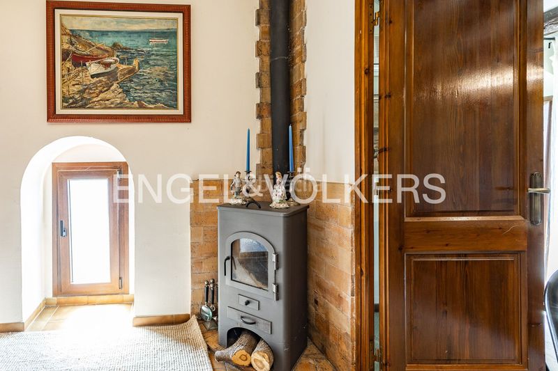 Foto e95be824-bc06-4e42-9321-f33eebc0f3f6. Casa masía exclusiva con máxima privacidad, vistas a montserrat en Castellbell i el Vilar