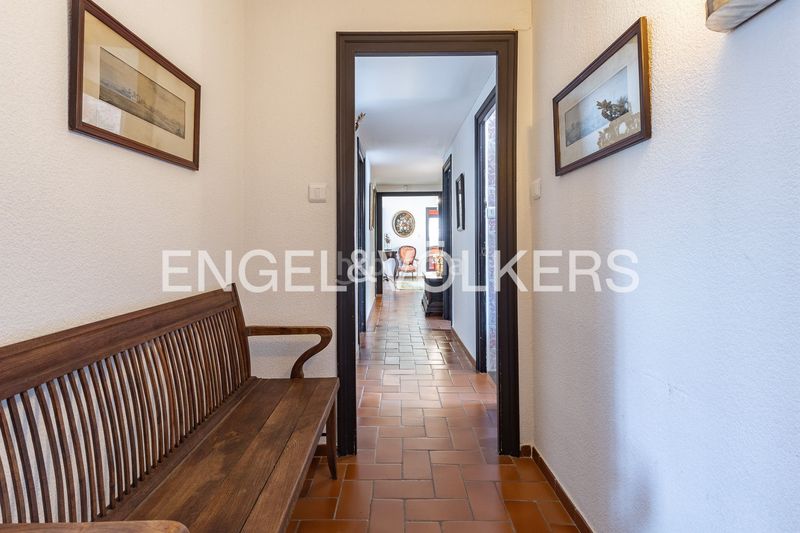 Foto 46b089cd-2775-4b5c-8625-13f183a3c255. Casa amb calefacció aparcament piscina a Premià de Dalt