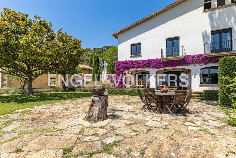 Foto 5a30d546-2985-488c-9584-a0223290917a. Casa amb calefacció aparcament piscina a Premià de Dalt