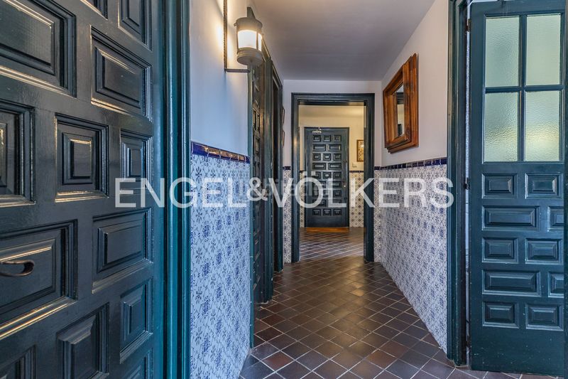 Foto 79a636ba-c271-424a-a511-315fe121aeb7. Casa amb calefacció aparcament piscina a Premià de Dalt