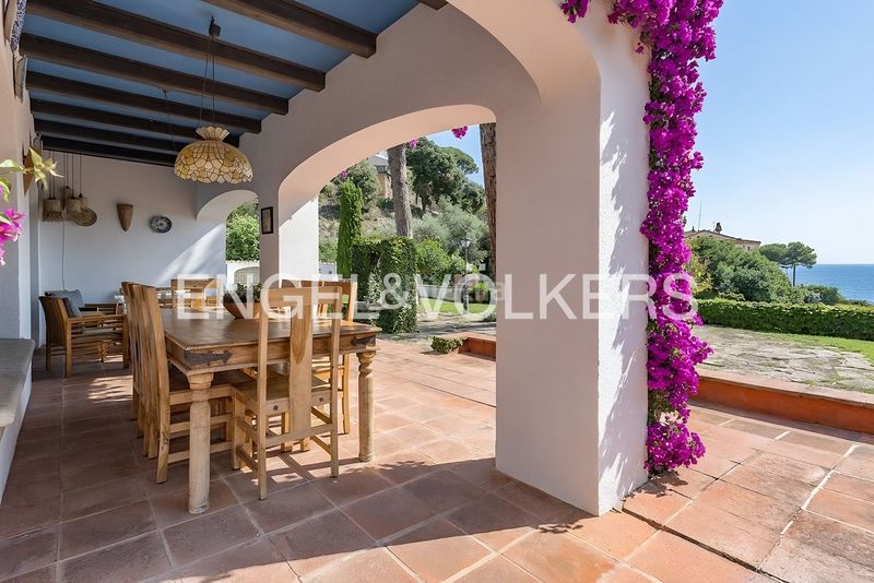 Foto aa65e97c-1bab-4d21-82c8-7bdda2f2853a. Casa amb calefacció aparcament piscina a Premià de Dalt