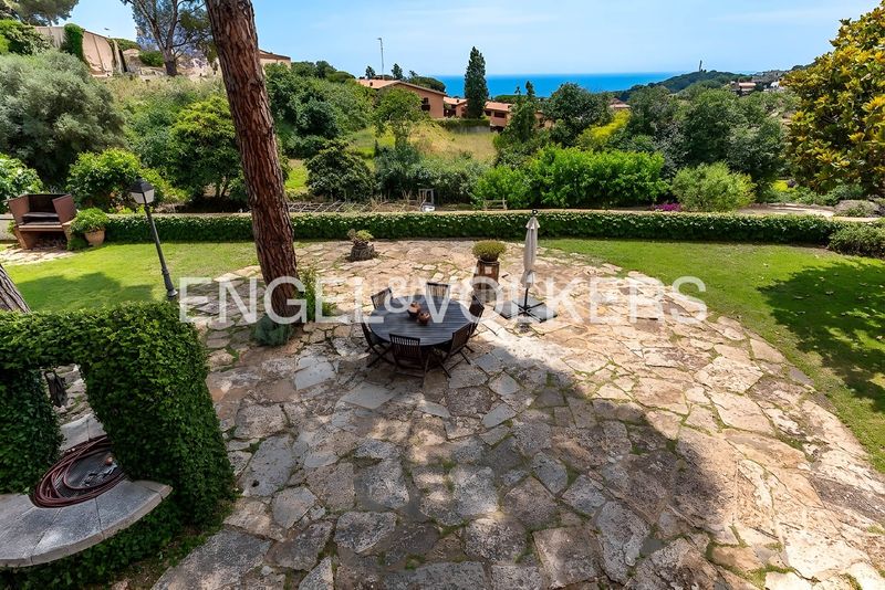 Foto b5895d92-f3e5-419e-8ce8-fa8681edc088. Casa amb calefacció aparcament piscina a Premià de Dalt