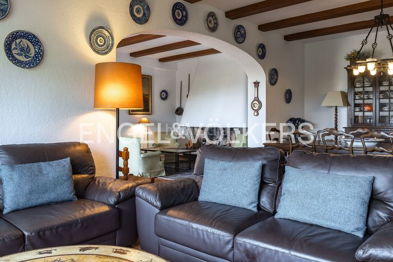 Foto c279e151-2838-4d77-b5c3-b3c43b4591b4. Casa amb calefacció aparcament piscina a Premià de Dalt