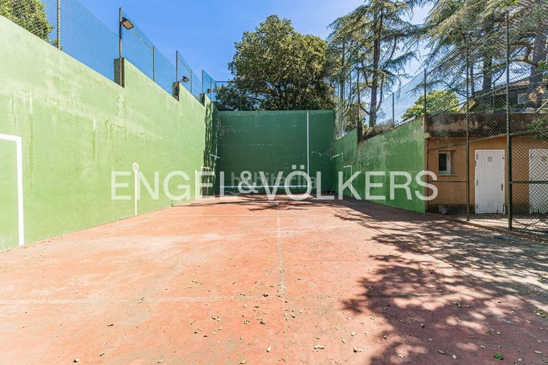 Foto fef9fe7b-035a-4e8a-97d8-9c94041226af. House with heating parking pool in Rocaferrera Sant Andreu de Llavaneres