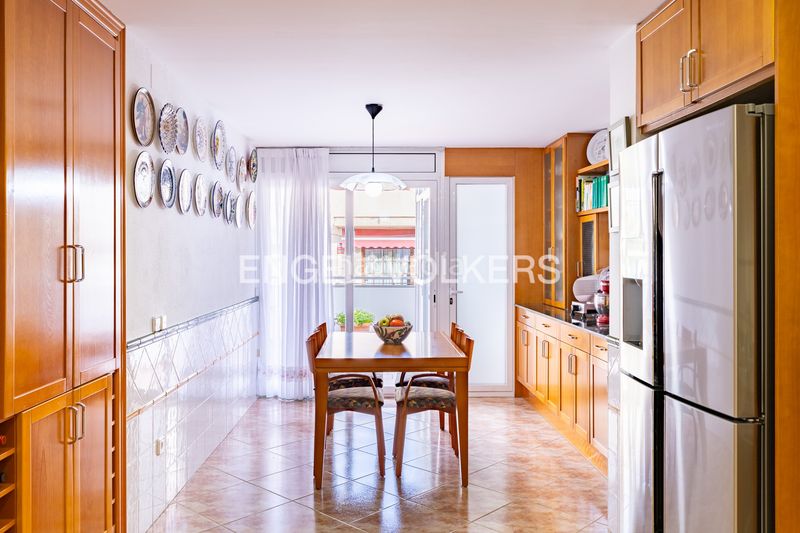 Foto fd9c88de-f0cc-461e-8937-3542a21e0e79. Casa amb calefacció aparcament a Les Creus Pineda de Mar