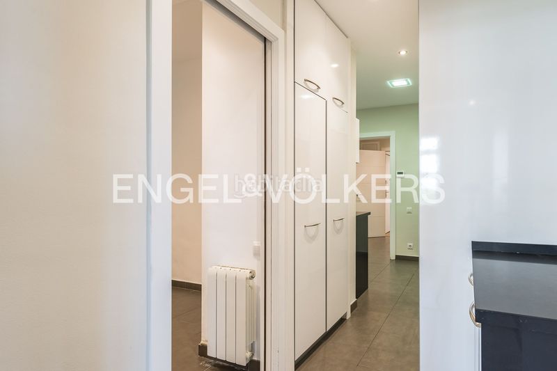 Foto f6d4b272-61c6-4e70-bd1e-318b60592f98. Pis amb calefacció aparcament a Pedralbes Barcelona