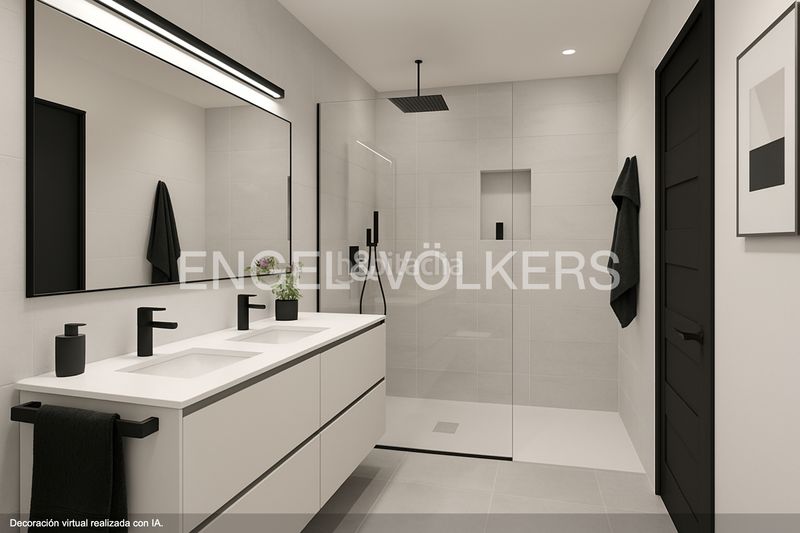 Foto e695f7c8-dc12-4e14-8fe4-9bb5bc1b4f26. Casa amb calefacció aparcament piscina a les botigues de Sitges Sitges