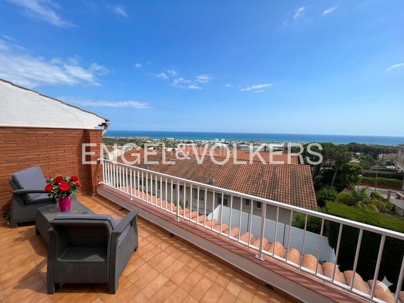 Foto aaf1d7ca-4bd8-49ed-877a-a1a51aeb07ad. Casa adossada amb calefacció aparcament a Vilassar de Dalt
