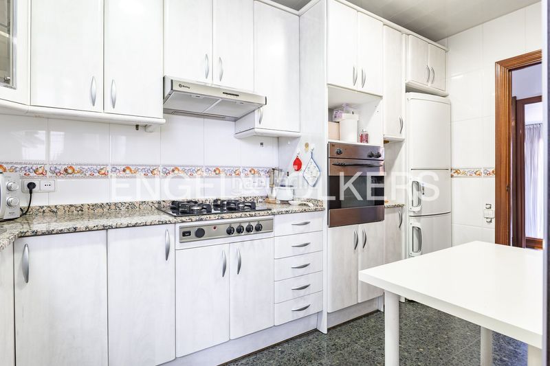 Foto c01879a5-4e15-480a-b52c-06794055211a. Pis amb calefacció aparcament a El Clot Barcelona
