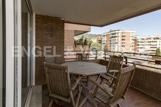 Affitto Appartamento in Sarrià. Apartamento temporal  amueblado en sarria