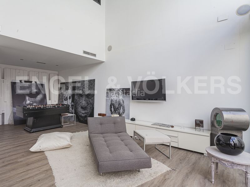 Foto d260d15e-556b-4ec2-a9fa-9b37e6f94eee. Loft amb calefacció aparcament a Horta Barcelona