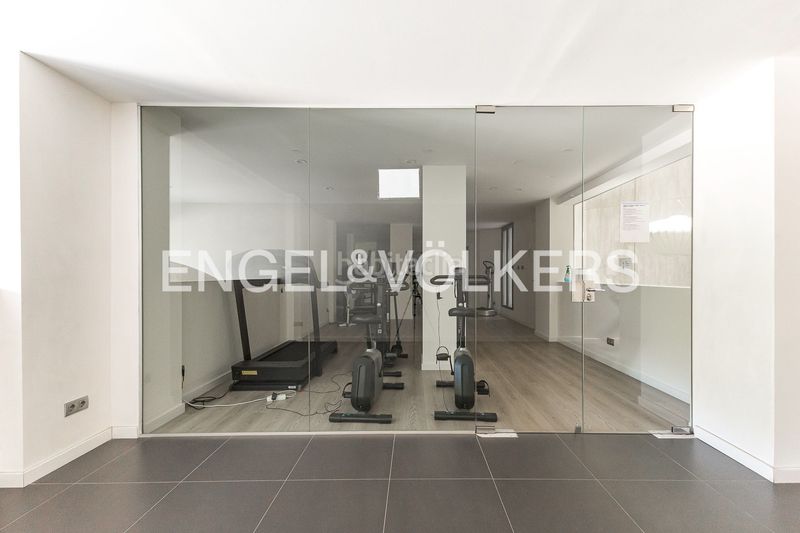 Foto 7a6a23a6-3298-4dd7-a8a4-d05a399ba1db. Dúplex amb calefacció piscina a La Nova Esquerra de l´Eixample Barcelona