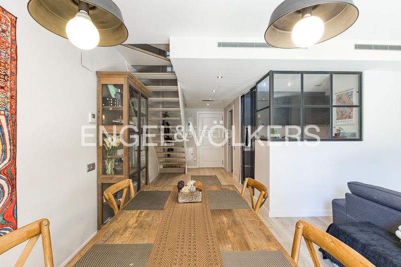 Foto 7c8df2bc-227d-4714-9e24-9e14171343b2. Dúplex amb calefacció piscina a La Nova Esquerra de l´Eixample Barcelona