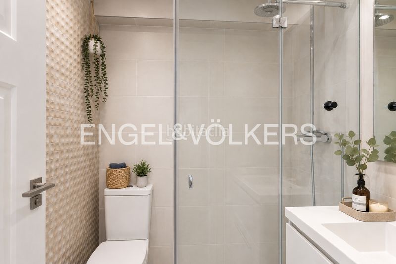 Foto a8fa5bf2-46a7-490d-839e-a65210c66d0f. Dúplex amb calefacció piscina a La Nova Esquerra de l´Eixample Barcelona