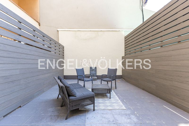 Foto ddadac50-6e64-421b-8a13-6d385dce72a3. Dúplex amb calefacció piscina a La Nova Esquerra de l´Eixample Barcelona