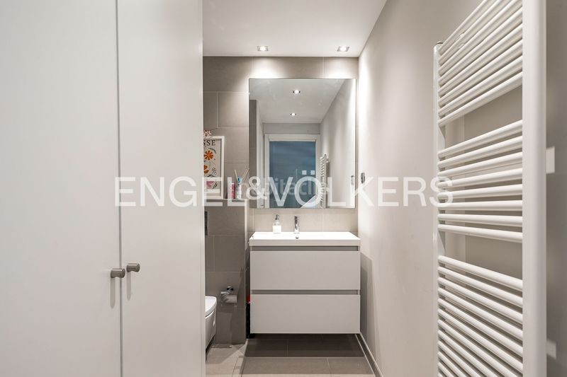 Foto ec97de01-3d05-4968-8cd0-fd9eb9756e60. Dúplex amb calefacció piscina a La Nova Esquerra de l´Eixample Barcelona