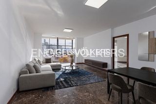 Location Appartement à La Nova Esquerra de l´Eixample. Amplio piso en calle mallorca para larga estancia