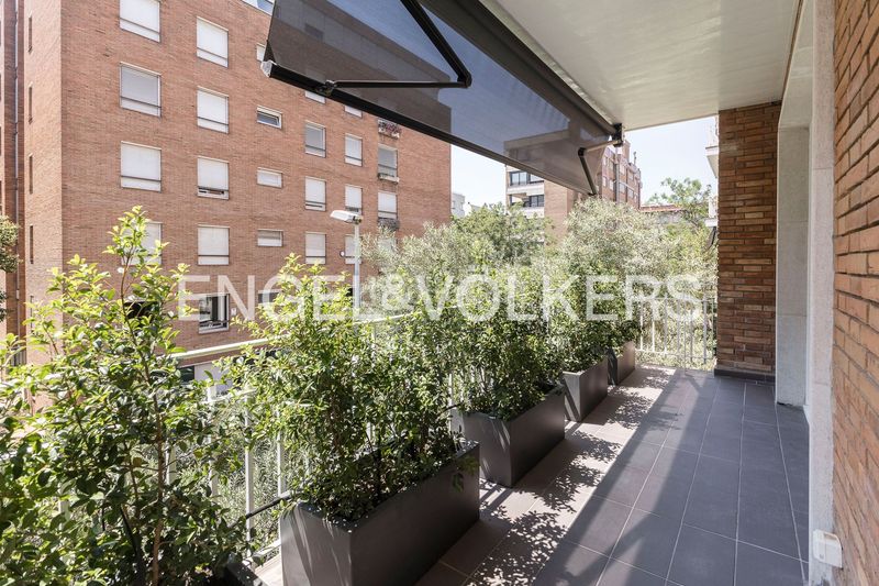 Foto 4d44b4e3-15b9-48e2-8b63-bb17268bf353. Pis amb calefacció aparcament a Sant Gervasi - Bonanova Barcelona