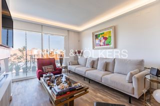 Àtic a Eixample. Espectacular ático dúplex reformado con elegancia
