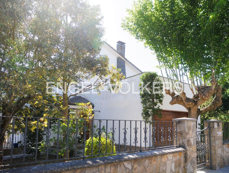 Foto ea27d9db-656e-4664-a417-b477fbc8a60a. Casa amb calefacció aparcament a Calaf