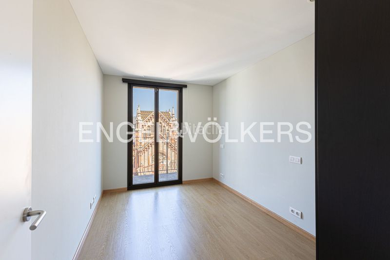 Foto 478c8ce8-0b00-4a2a-8fea-9532e11a7674. Àtic amb calefacció a Dreta de l´Eixample Barcelona