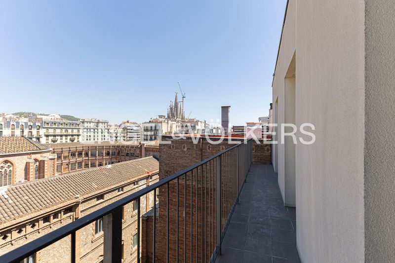Foto 71b94604-2ab4-4155-9ba8-e2cc8151431e. Àtic amb calefacció a Dreta de l´Eixample Barcelona