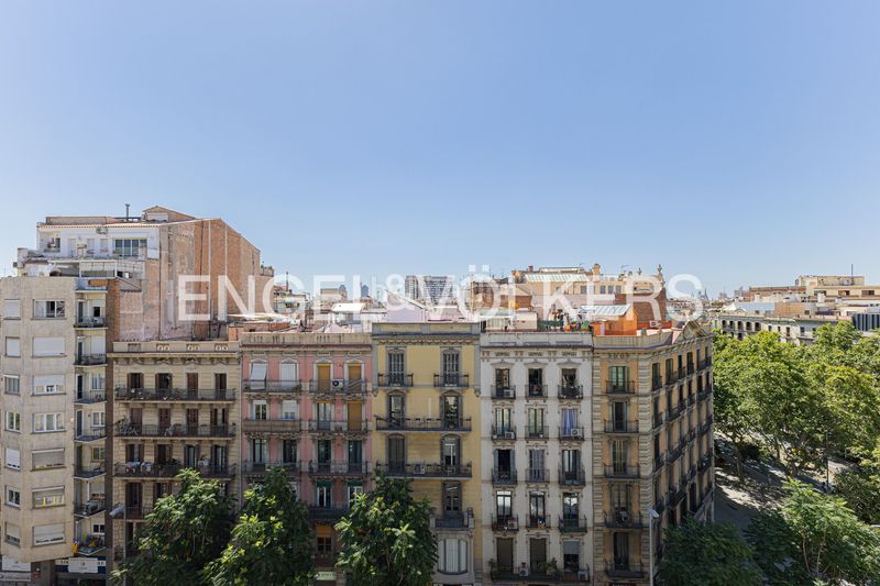 Foto 88f2995e-594d-4a54-8935-0ef99f3fc062. Àtic amb calefacció a Dreta de l´Eixample Barcelona