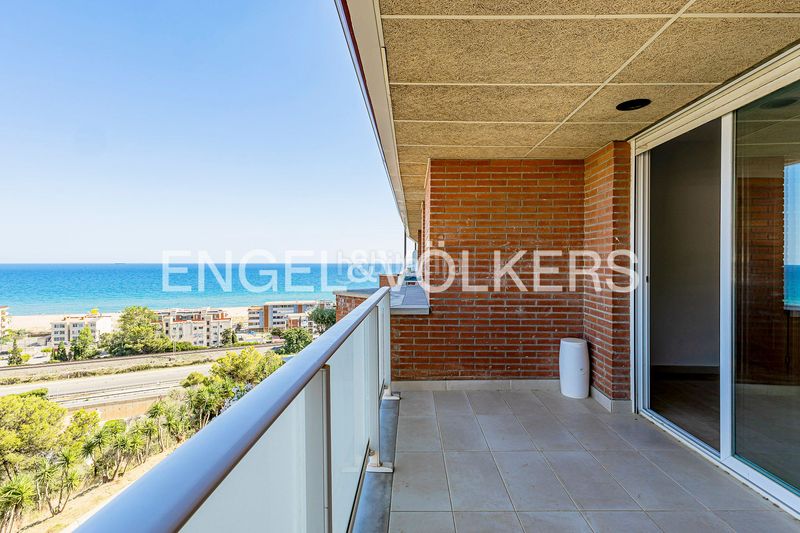 Foto 84e8ab29-5ffd-4994-b221-c004447b9d80. Dúplex amb calefacció aparcament piscina a les botigues de Sitges Sitges