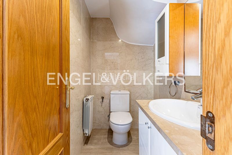 Foto c09c17e9-4206-4d49-a8be-e3a378f604d0. Dúplex amb calefacció aparcament piscina a les botigues de Sitges Sitges