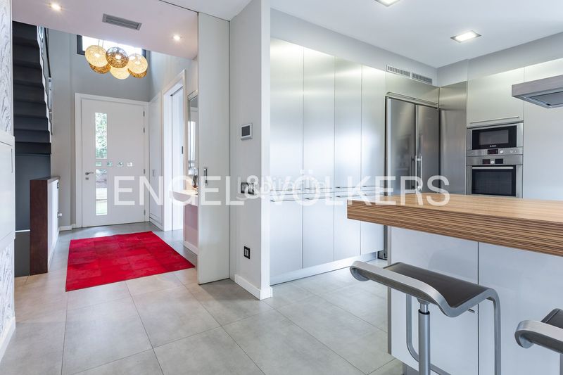Foto 807a1513-d76b-470e-9255-1ea30a4d347c. Casa amb calefacció aparcament piscina a Premià de Dalt
