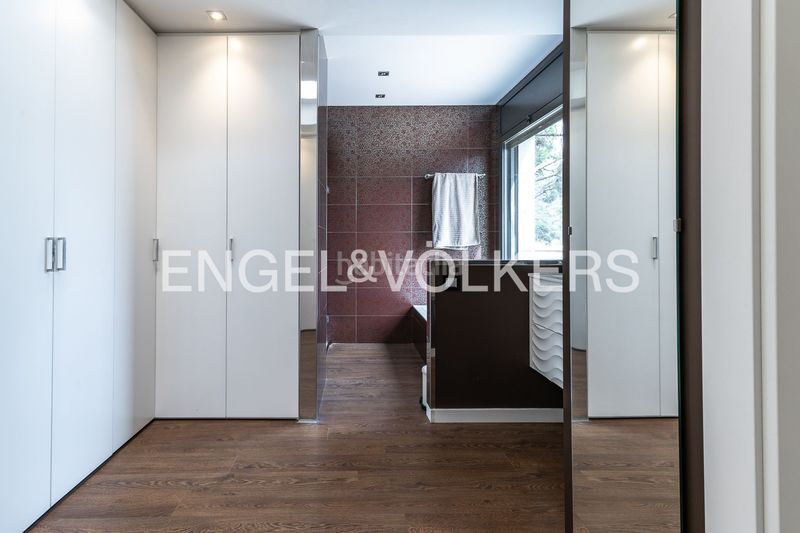 Foto d1ead3a7-eeb0-469d-b692-143116752c65. Casa amb calefacció aparcament piscina a Premià de Dalt
