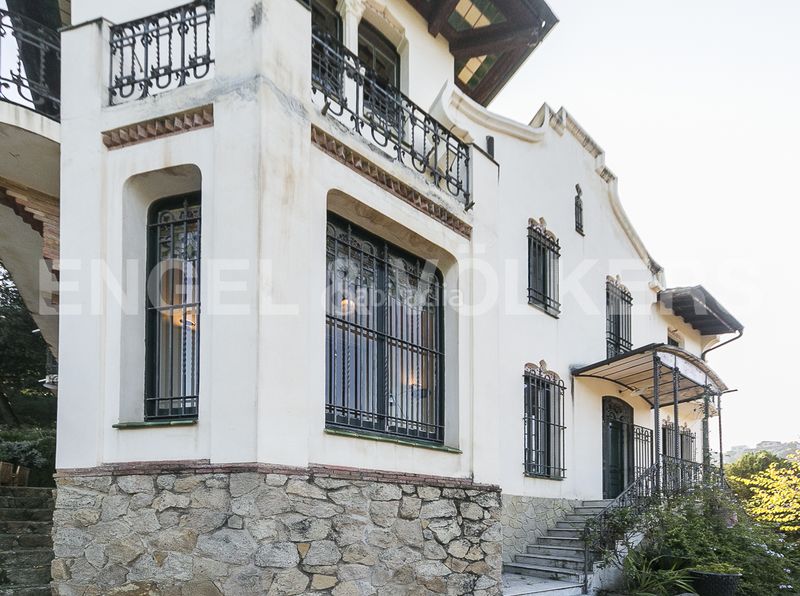 Foto 01ece529-effb-4e3c-bcef-de0c6b47c9e6. Casa amb calefacció aparcament piscina a Vallvidrera - Tibidabo - Les Planes Barcelona