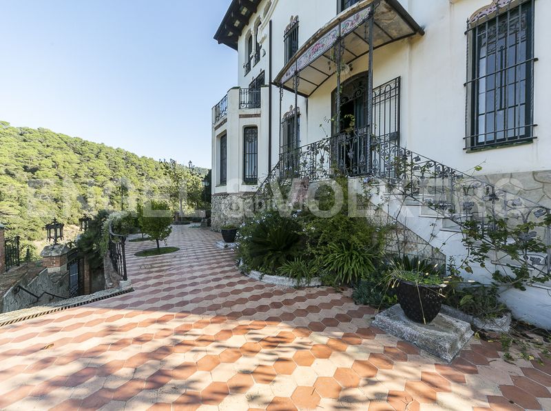 Foto 44071ca0-80cc-4e4e-8de9-134d50d14aa1. Casa amb calefacció aparcament piscina a Vallvidrera - Tibidabo - Les Planes Barcelona