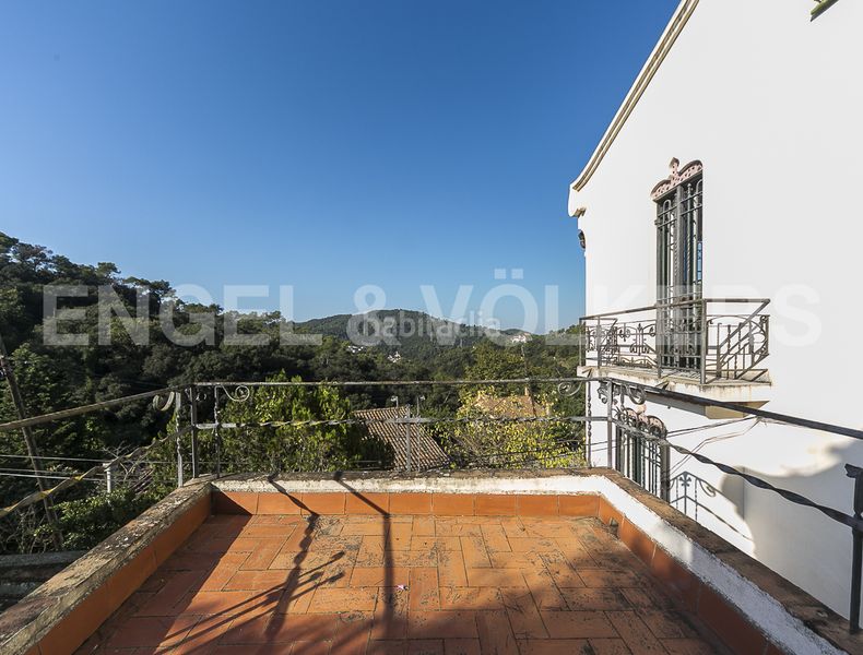 Foto 673712f3-e906-4a55-b154-05ab803aa34c. Casa amb calefacció aparcament piscina a Vallvidrera - Tibidabo - Les Planes Barcelona