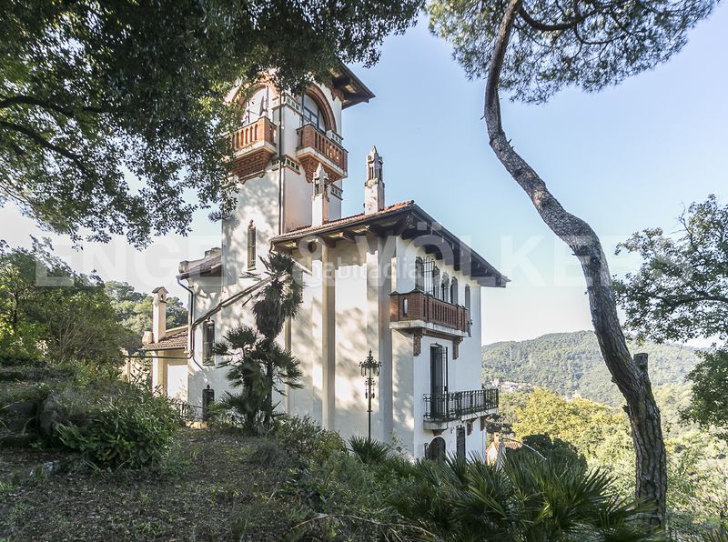 Foto 7463f080-7959-475b-922a-6fc984f8da61. Casa amb calefacció aparcament piscina a Vallvidrera - Tibidabo - Les Planes Barcelona