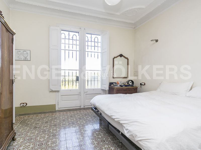 Foto 93694070-9094-4e15-9e4e-8274fa9b31d4. Casa amb calefacció aparcament piscina a Vallvidrera - Tibidabo - Les Planes Barcelona