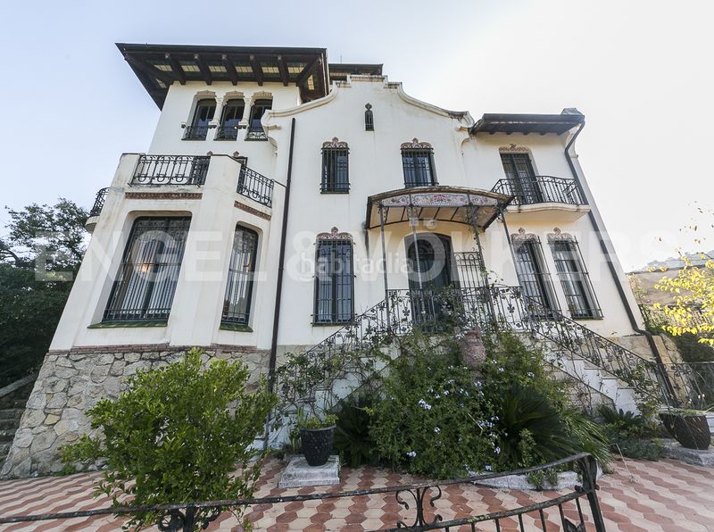 Foto c04b520c-2d6a-4b4b-8d64-44aa5f0ec565. Casa amb calefacció aparcament piscina a Vallvidrera - Tibidabo - Les Planes Barcelona