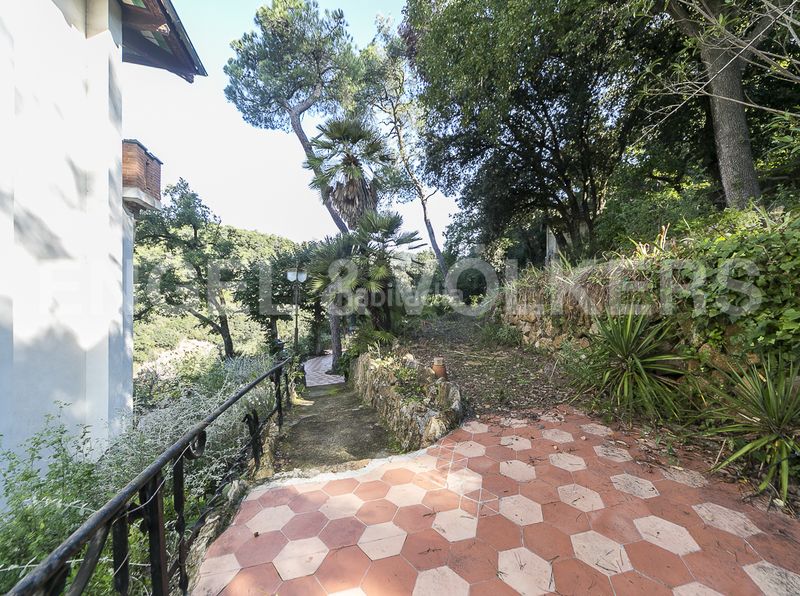 Foto c8b3d2e3-419e-4f94-922b-30851c9c3ab8. Casa amb calefacció aparcament piscina a Vallvidrera - Tibidabo - Les Planes Barcelona