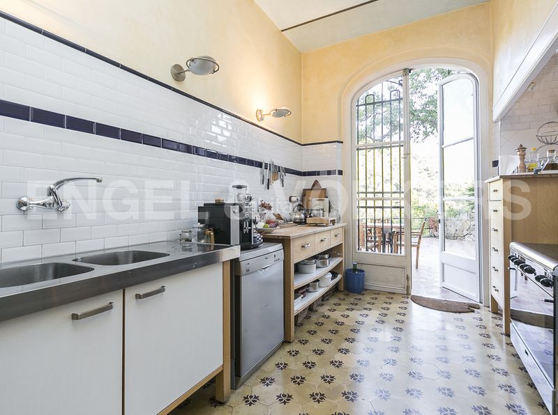 Foto d7d69222-fb80-4c54-b562-bf1feb037791. Casa amb calefacció aparcament piscina a Vallvidrera - Tibidabo - Les Planes Barcelona