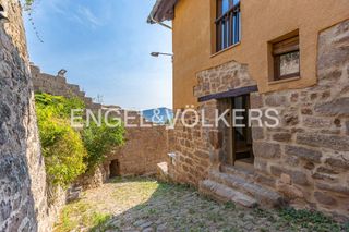 Casa in Cardona. Vivir dentro de la historia. una casa con encanto en el corazón