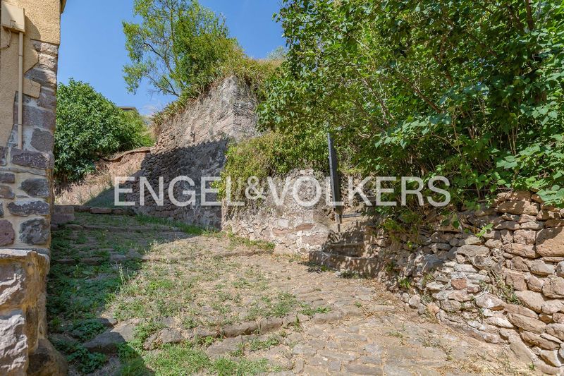 Foto f0d848a8-727c-4064-a541-8711c4f3917b. Casa amb calefacció a Cardona