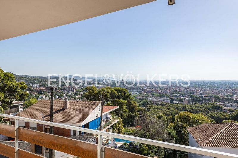 Foto 0bbf4919-2109-4536-b879-5434b3ff6d1d. Casa amb calefacció piscina a Montmar Castelldefels
