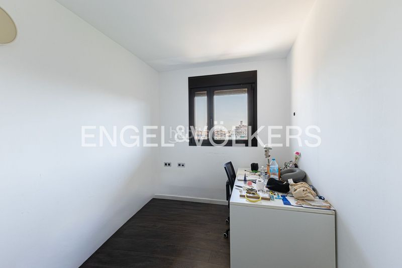 Foto 0fb6ecca-88aa-4e85-844d-ecb40a821246. Pis amb calefacció aparcament a Font de la Guatlla Barcelona