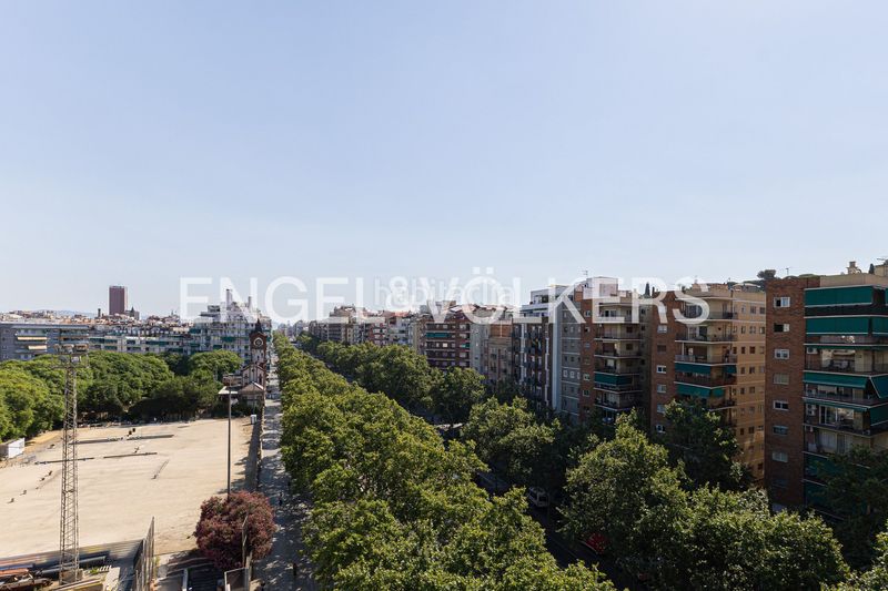 Foto 9fc84213-a535-45f8-9941-b318c8fbe0b0. Pis amb calefacció aparcament a Font de la Guatlla Barcelona