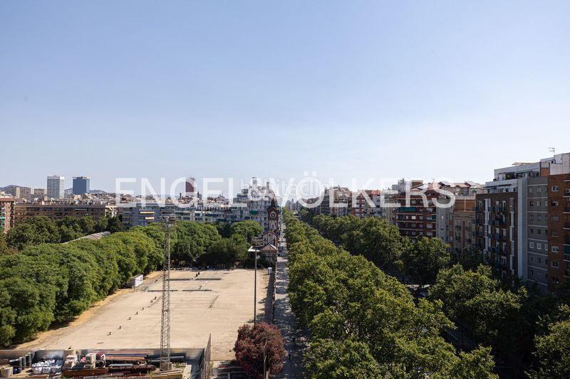 Foto d4db3f9b-eb0d-4e87-a1d4-722c9cfc682e. Pis amb calefacció aparcament a Font de la Guatlla Barcelona